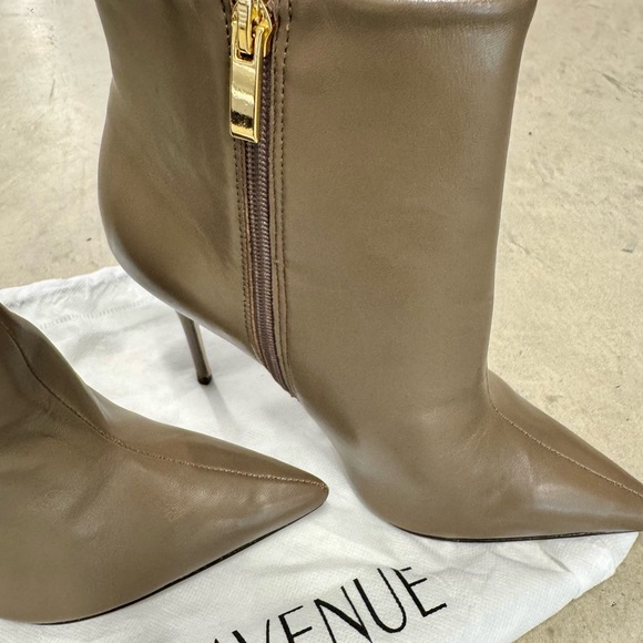NWT W/O Box Saks Fifth Ave Taupe Color Leather Stiletto Heel Ankle Boots - Picture 2 of 8